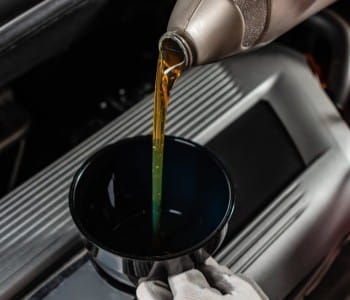 Rob and Son Garage-Specials-Oil-Change-1 (1)