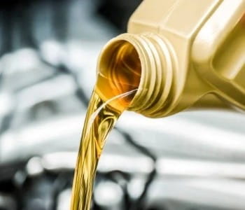 Rob and Son Garage-Specials-Oil-Change-2 (1)